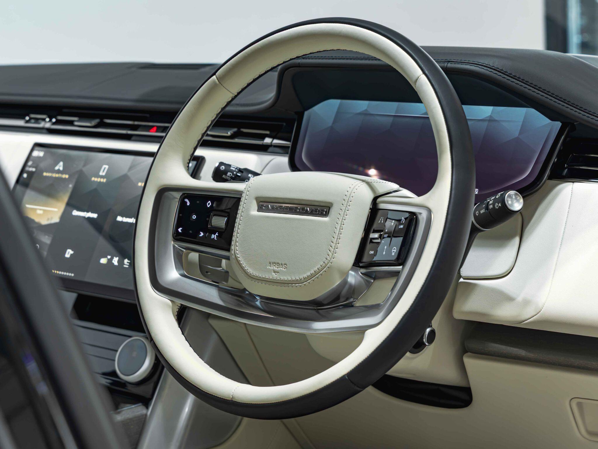 Land Rover Range Rover view 19