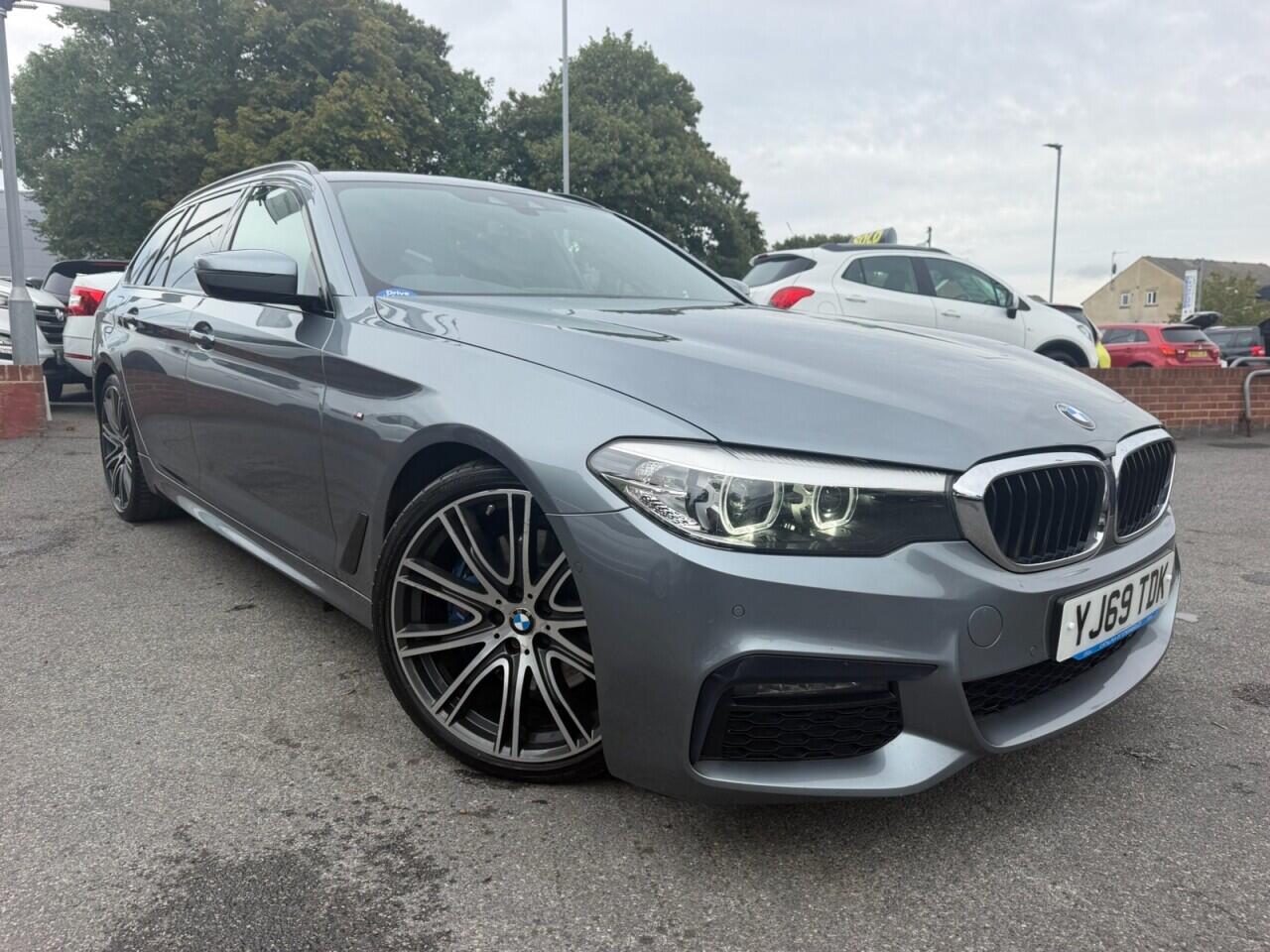 BMW 5 Series view 11