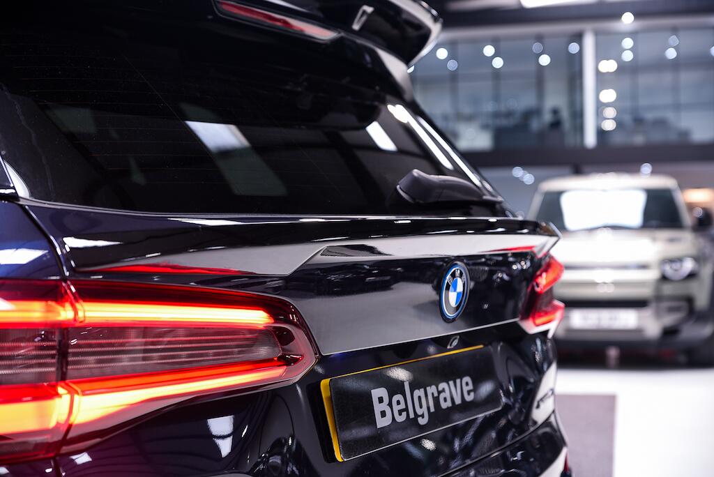BMW X5 view 9