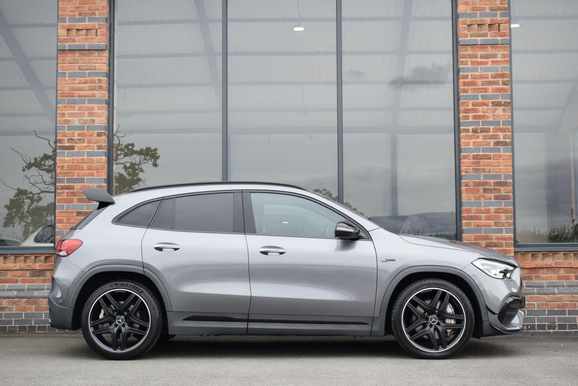 Mercedes-Benz GLA view 9