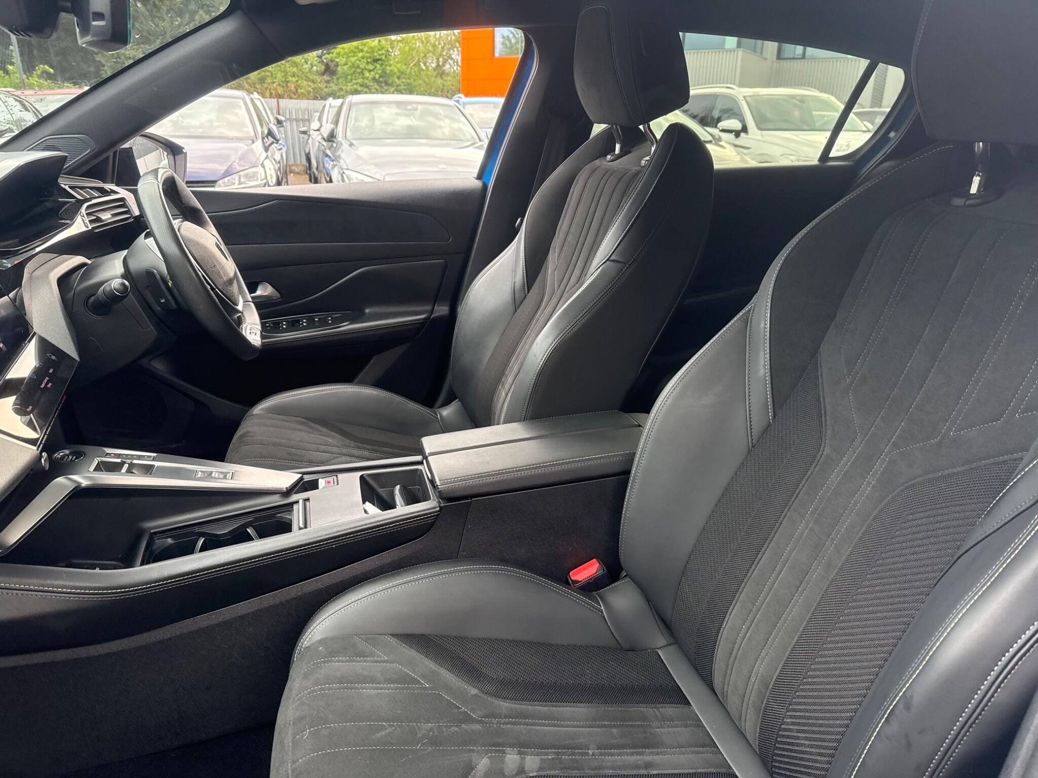 Peugeot 308 view 15