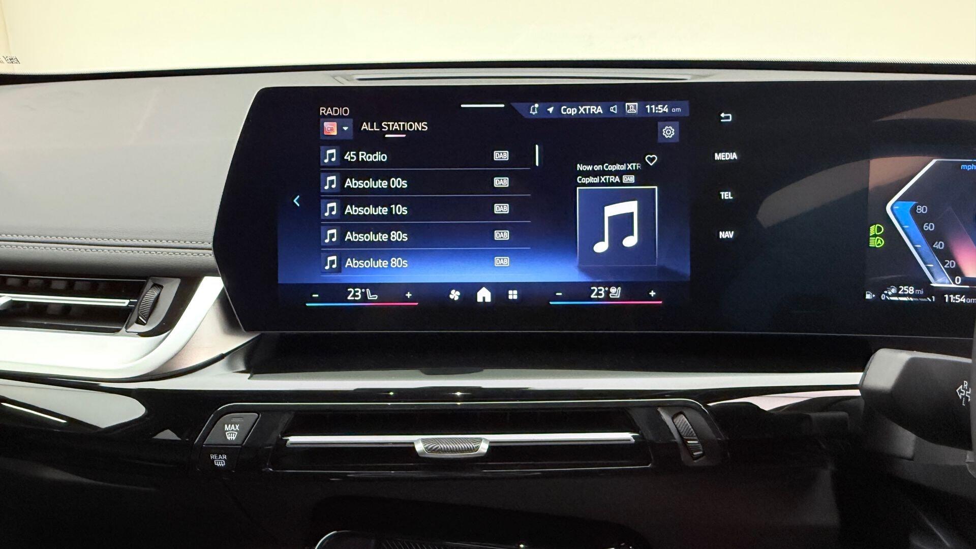 BMW X1 view 8
