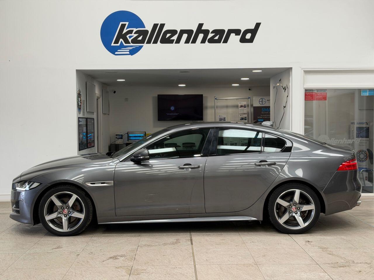 Jaguar Xe view 9