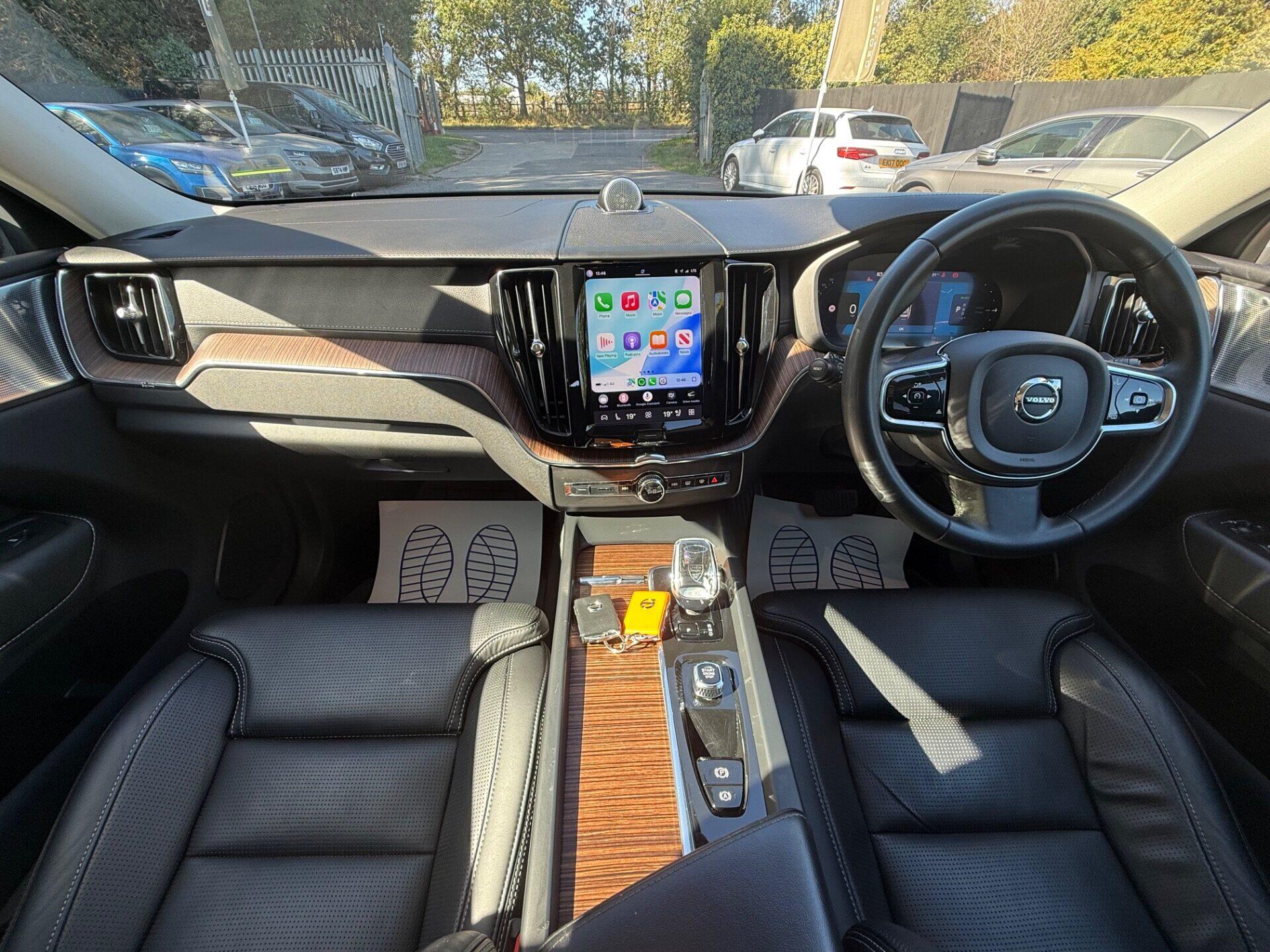 Volvo XC60 view 14