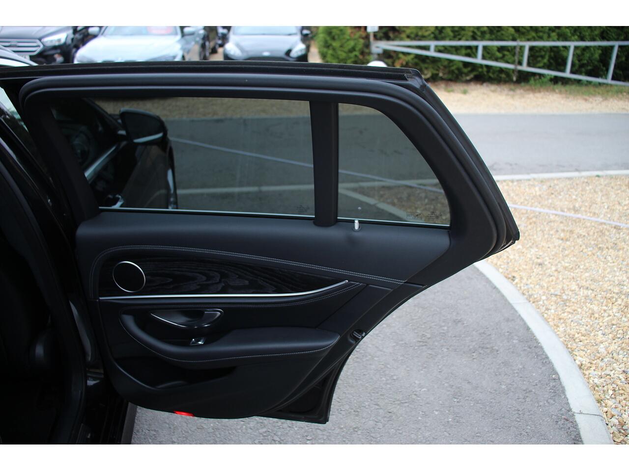 Mercedes-Benz E Class view 45