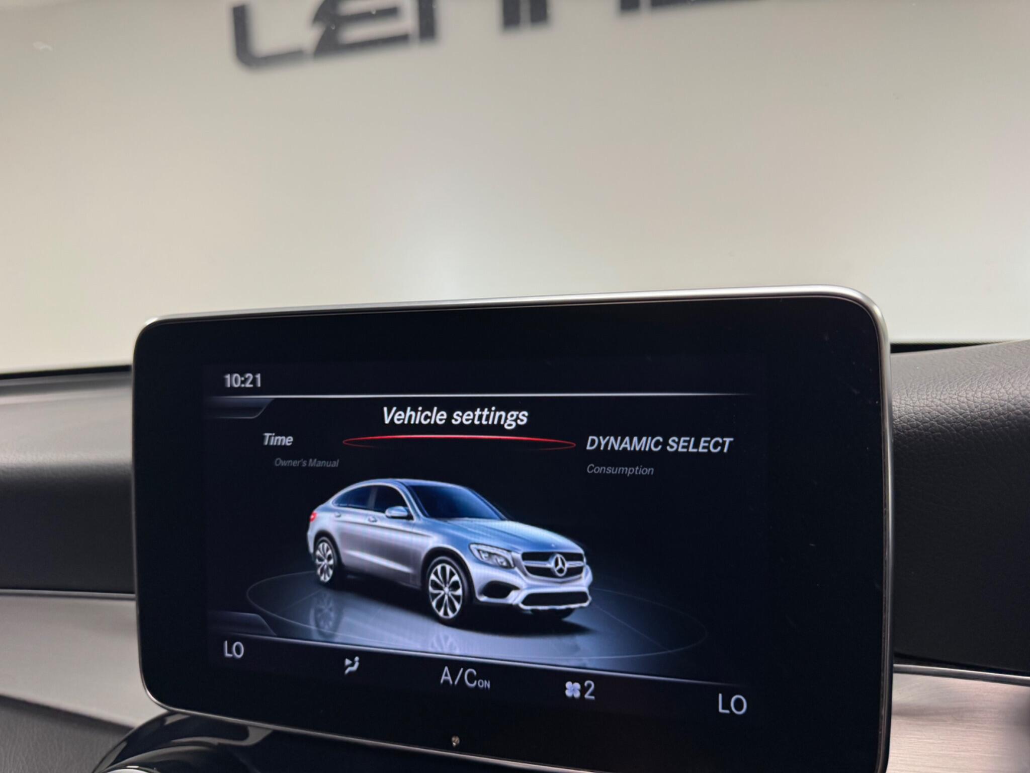 Mercedes-Benz GLC view 23