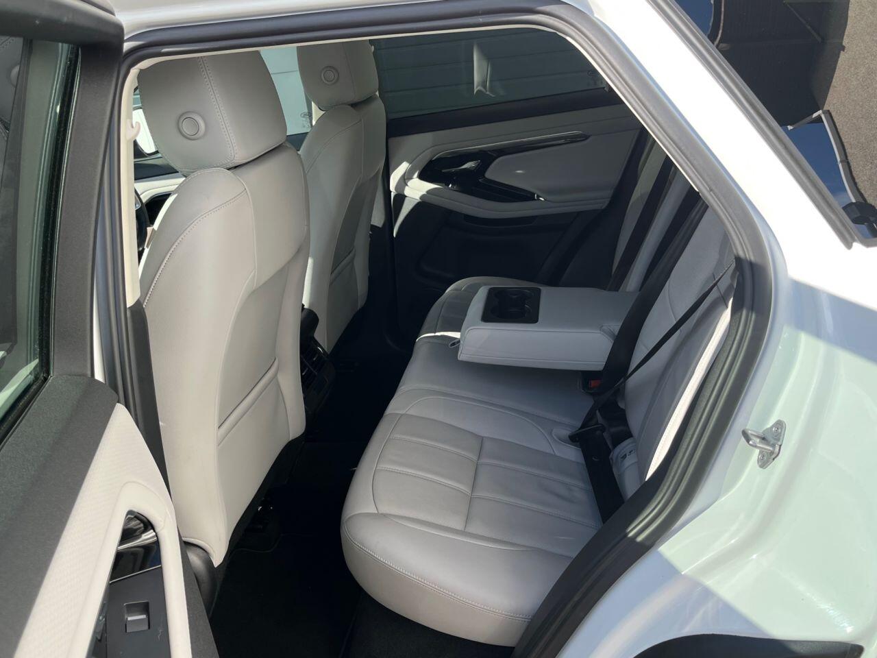 Land Rover Range Rover Evoque view 47