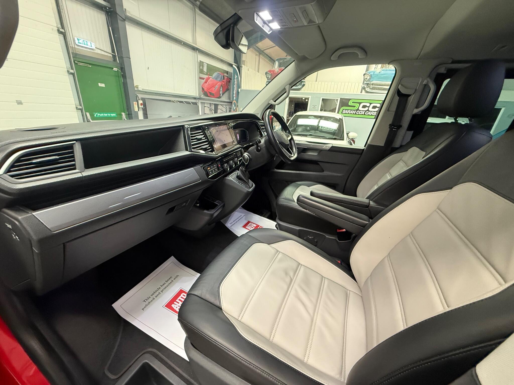 Volkswagen Caravelle view 2