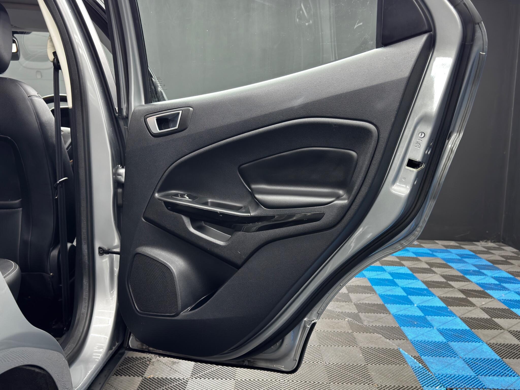 Ford EcoSport view 42