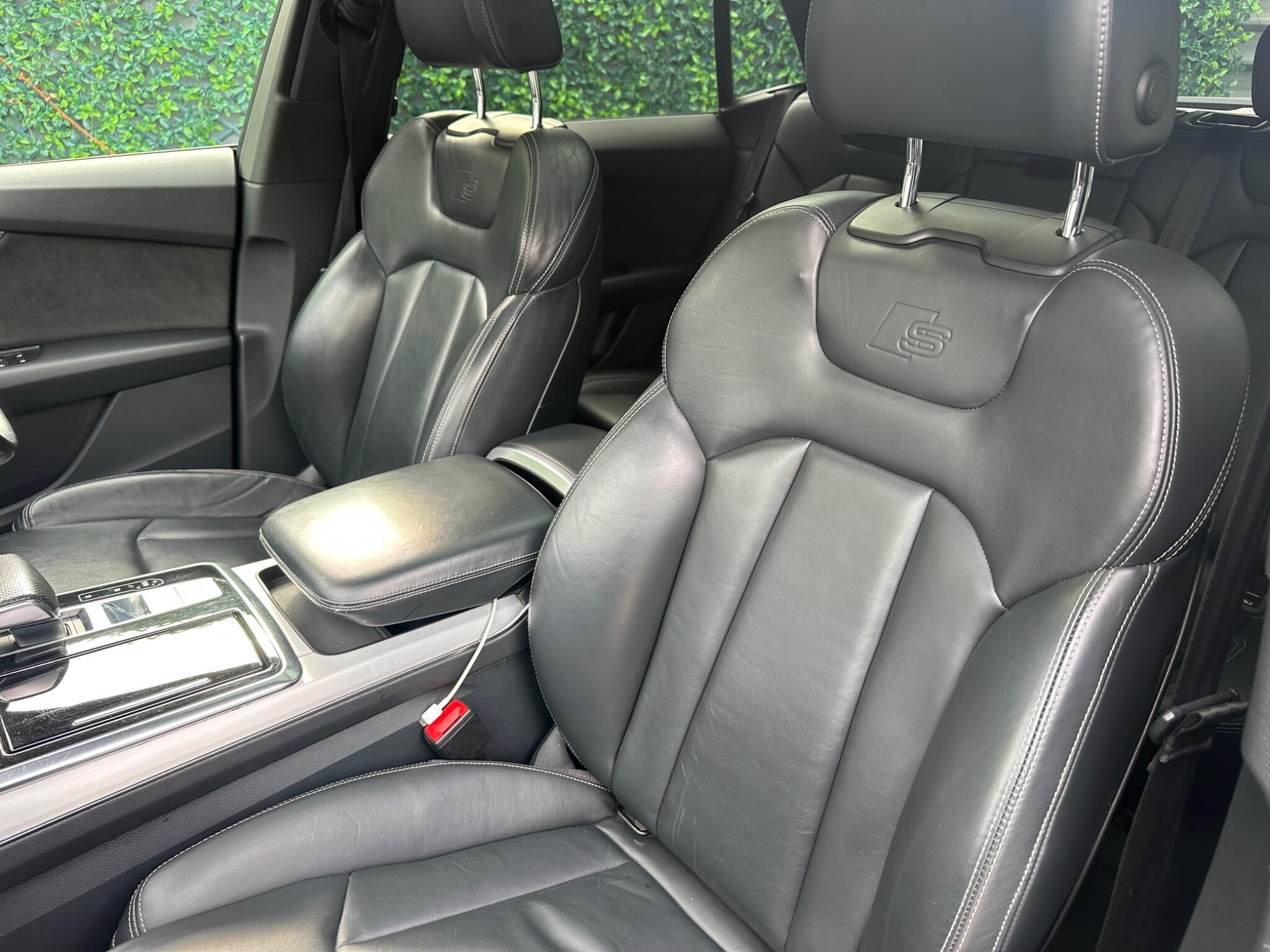 Audi Q8 view 66