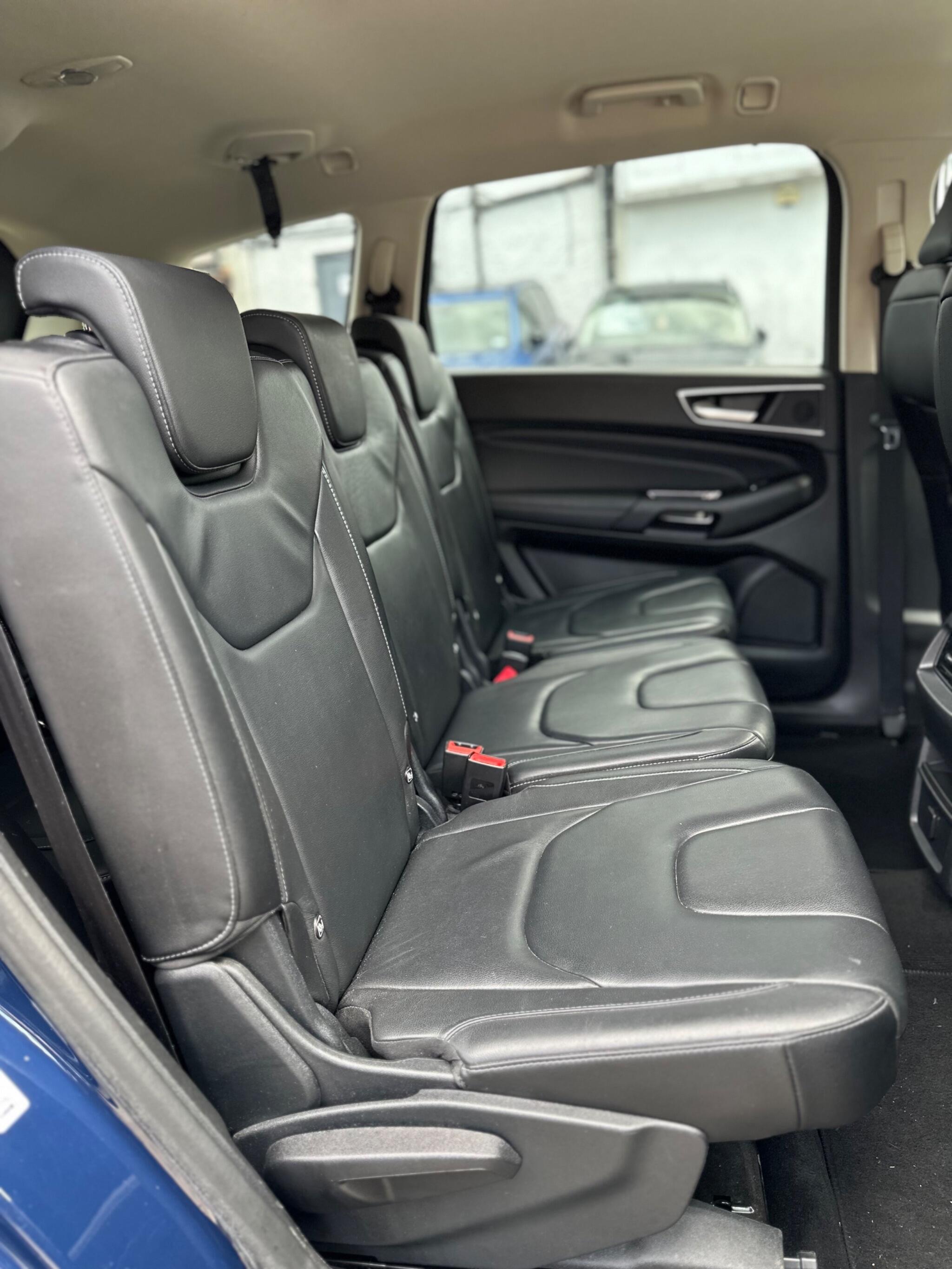 Ford S-Max view 14