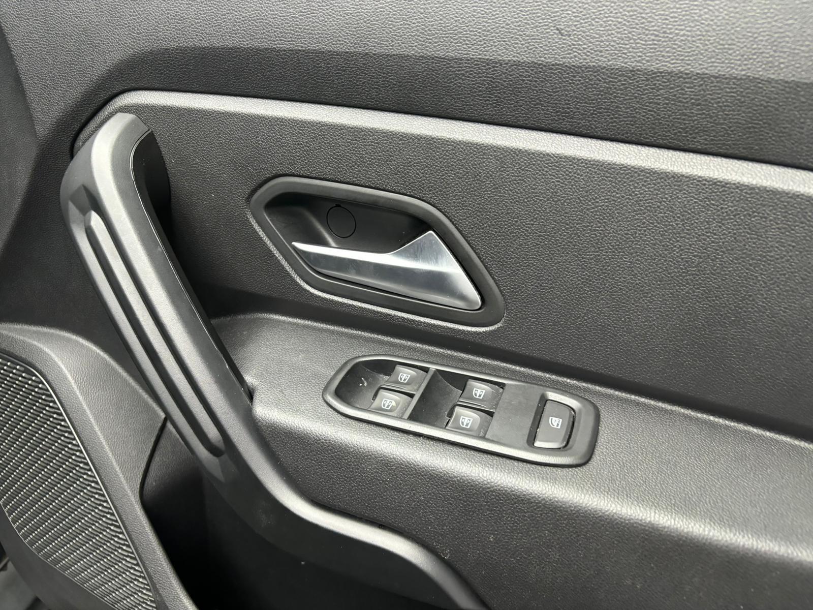 Dacia Duster view 19