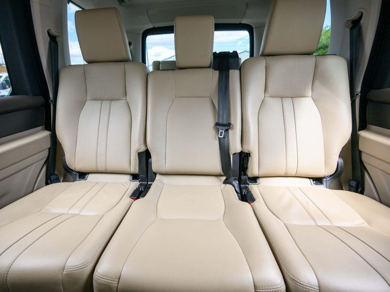 Land Rover Discovery view 23