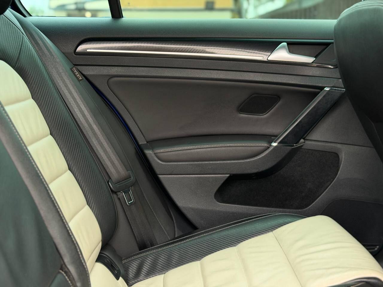 Volkswagen Golf view 17