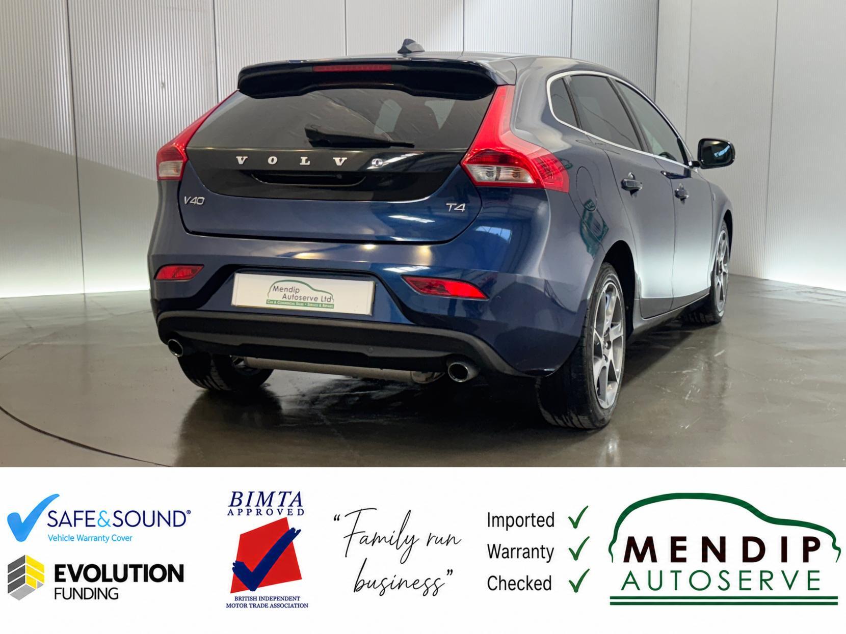 Volvo V40 view 25