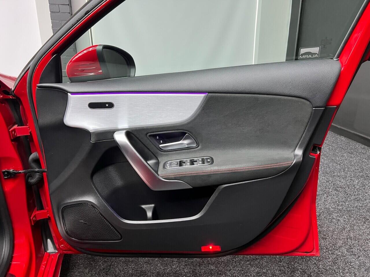 Mercedes-Benz A-Class view 33