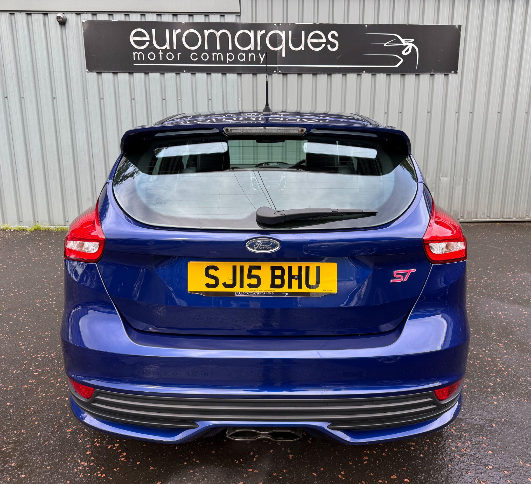 Ford Focus view 5