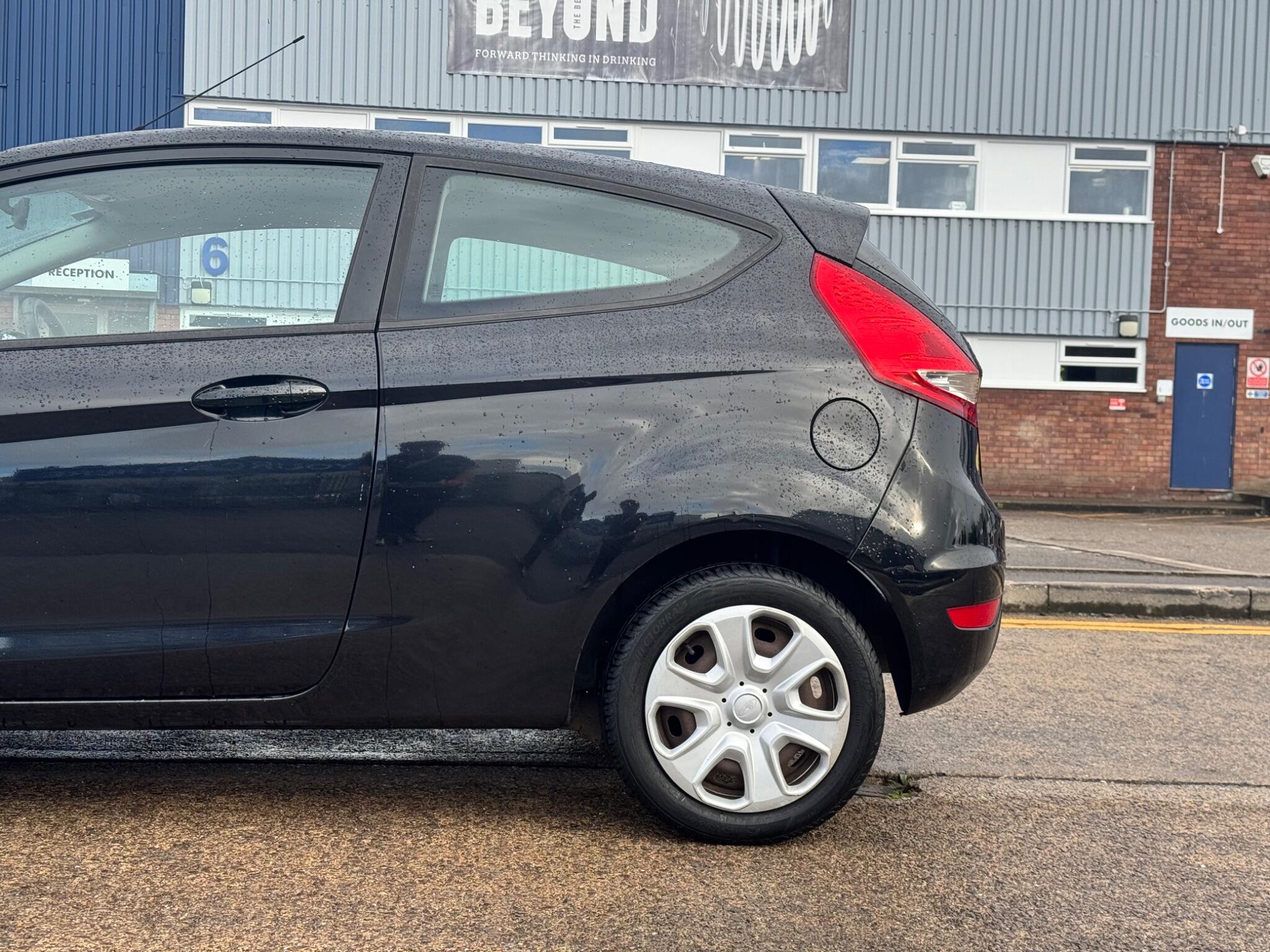 Ford Fiesta view 43