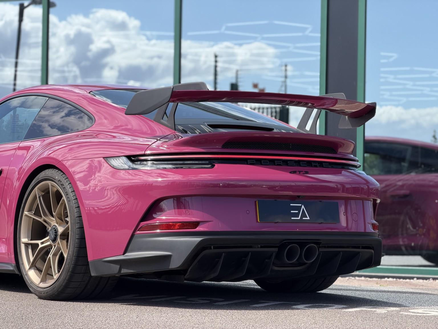 Porsche 911 view 24