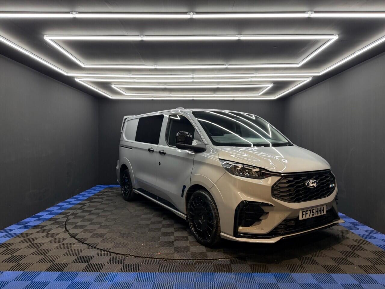 Ford Transit Custom view 2