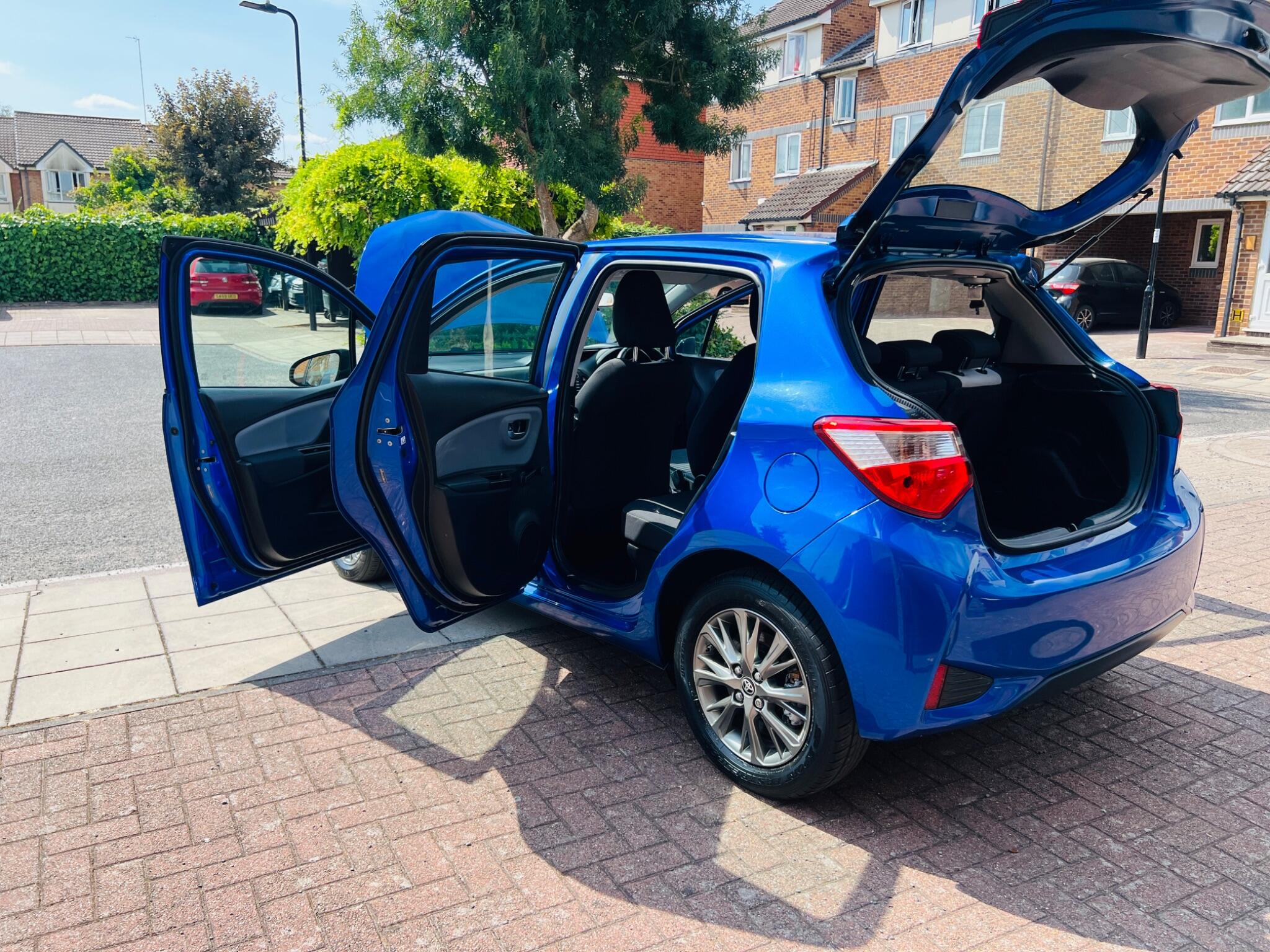 Toyota Yaris view 20
