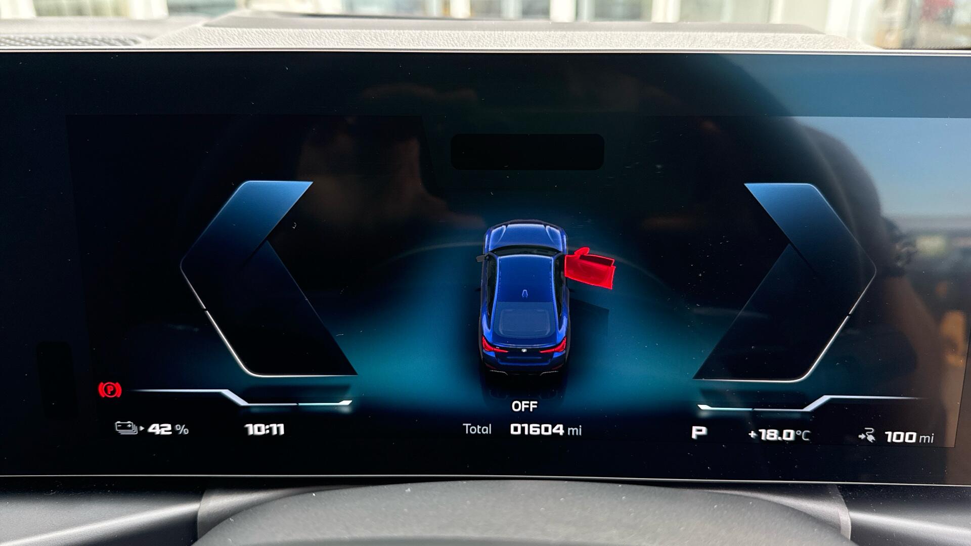 BMW i4 view 9