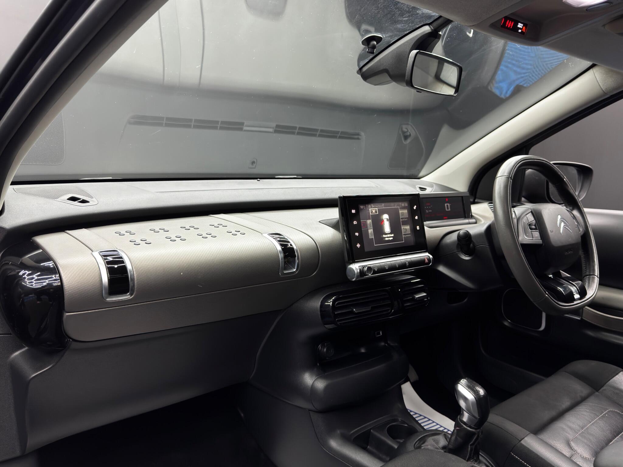 Citroen C4 Cactus view 11