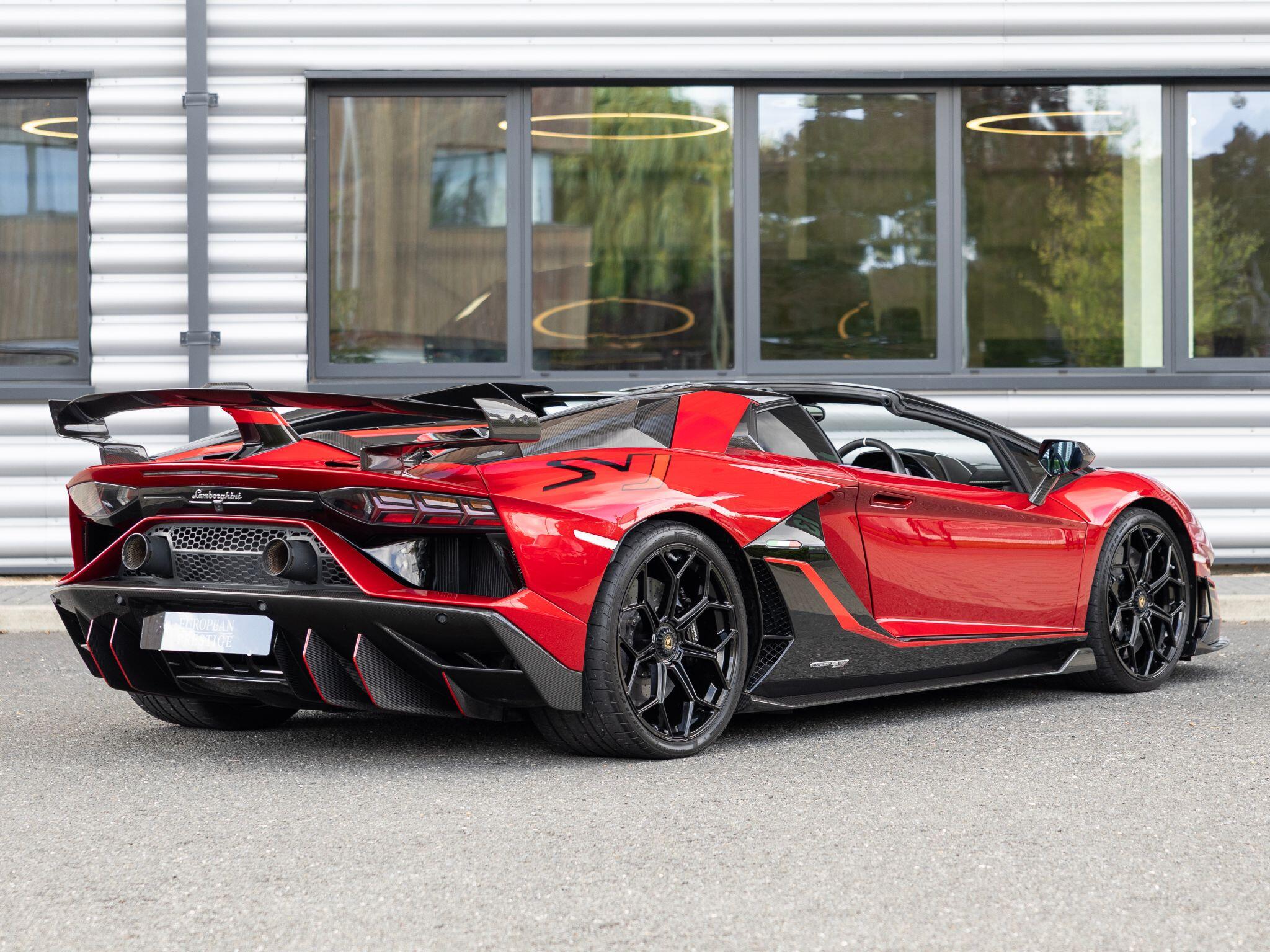 Lamborghini Aventador view 3