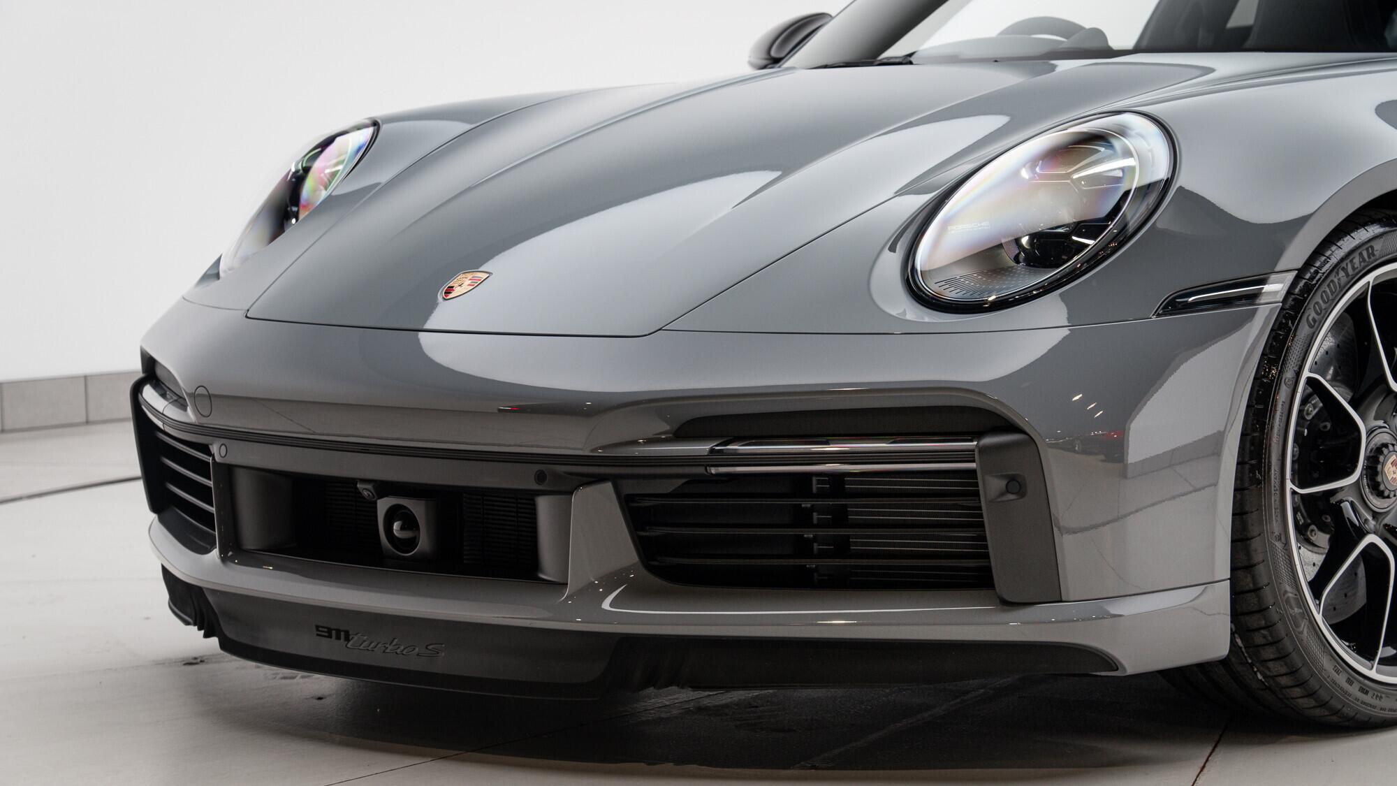 Porsche 911 view 48