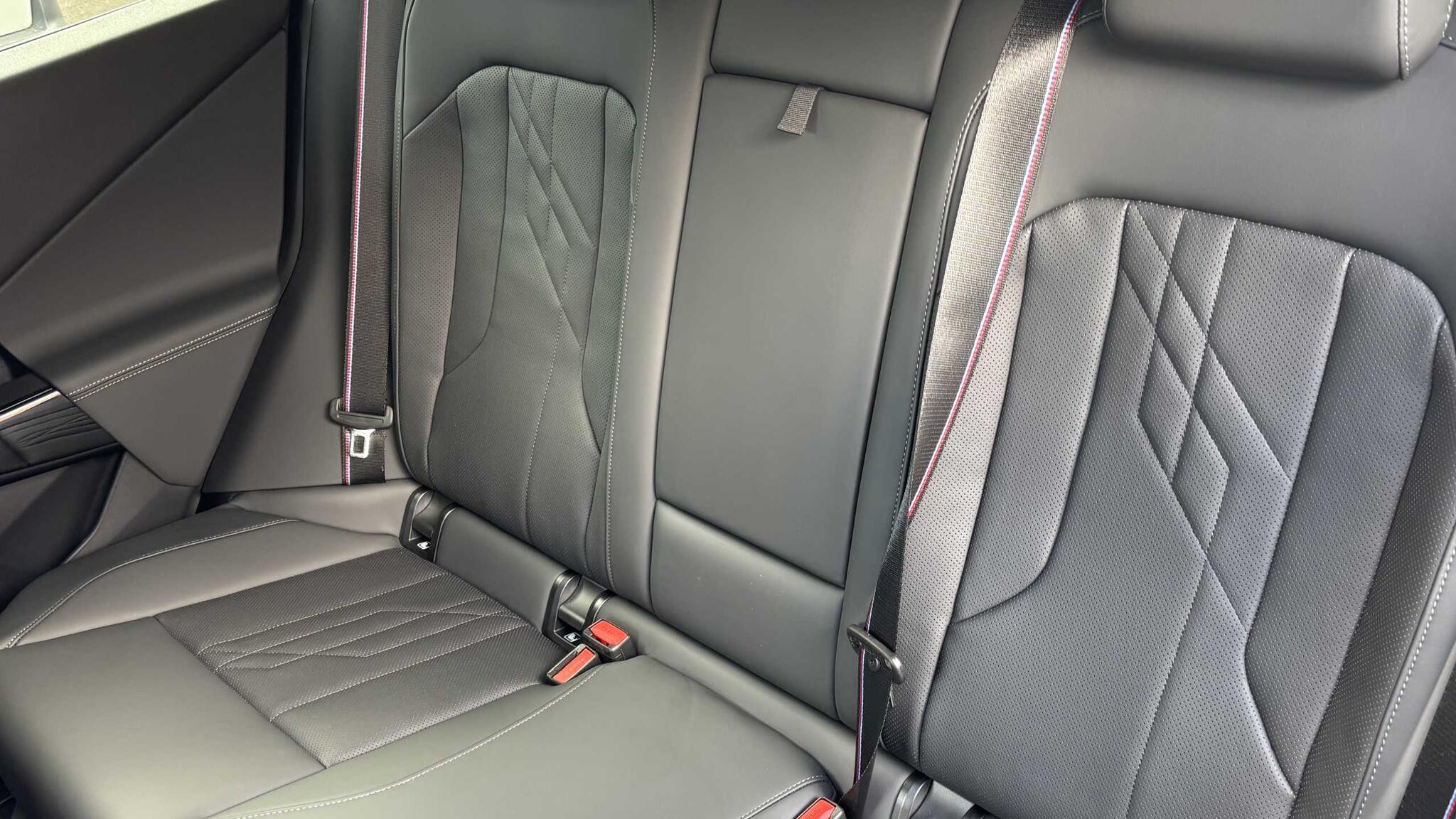 BMW X3 view 12