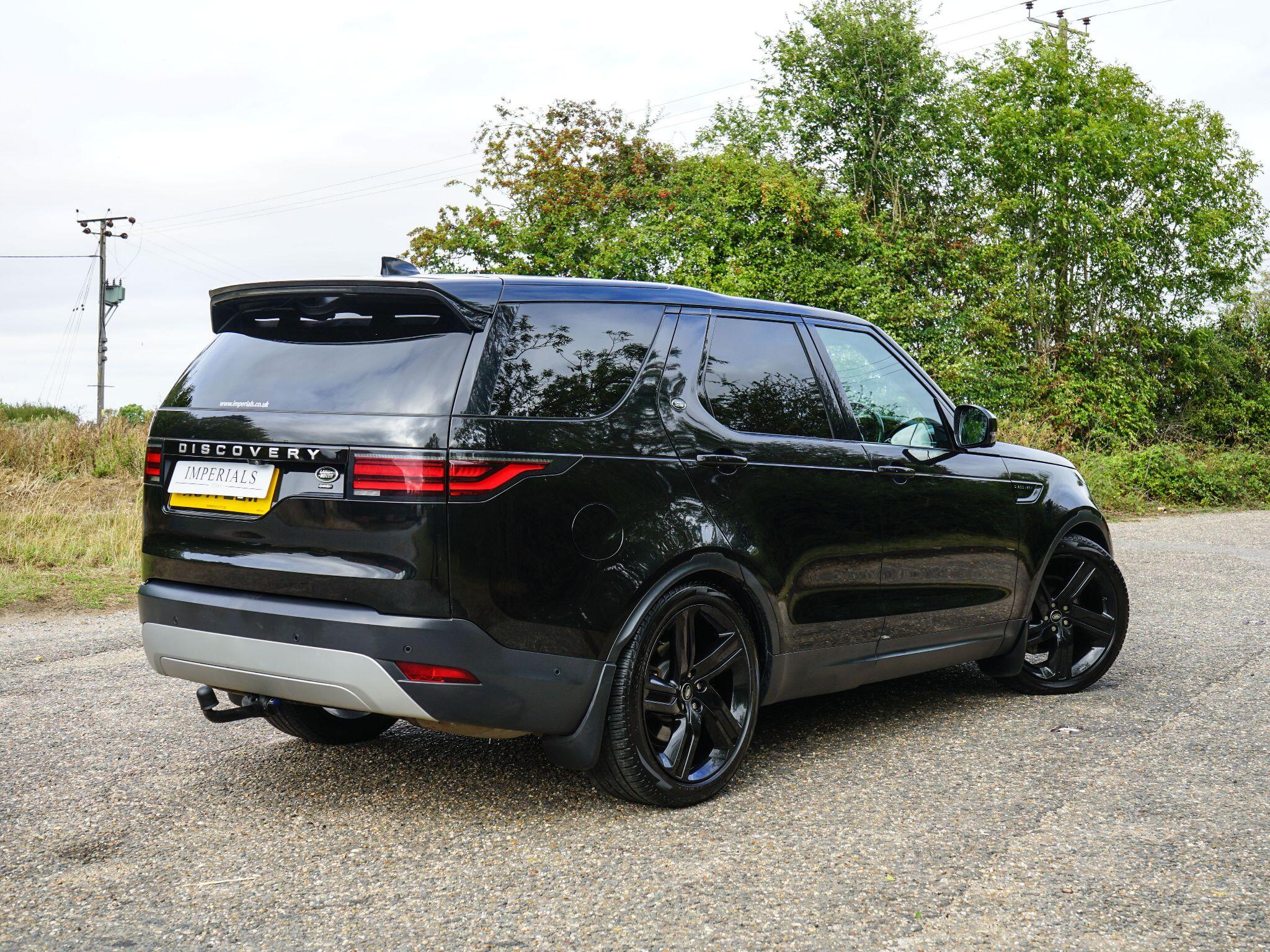 Land Rover Discovery 3 view 4
