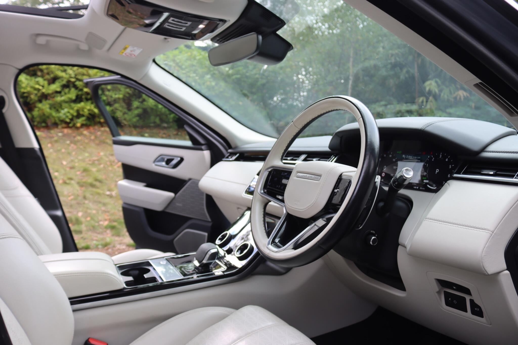 Land Rover Range Rover Velar view 50
