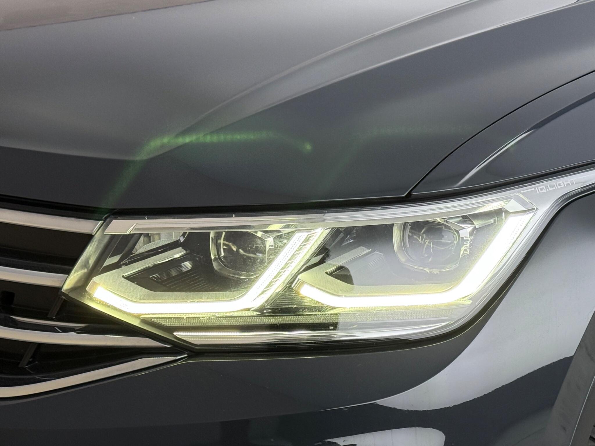 Volkswagen Tiguan view 13