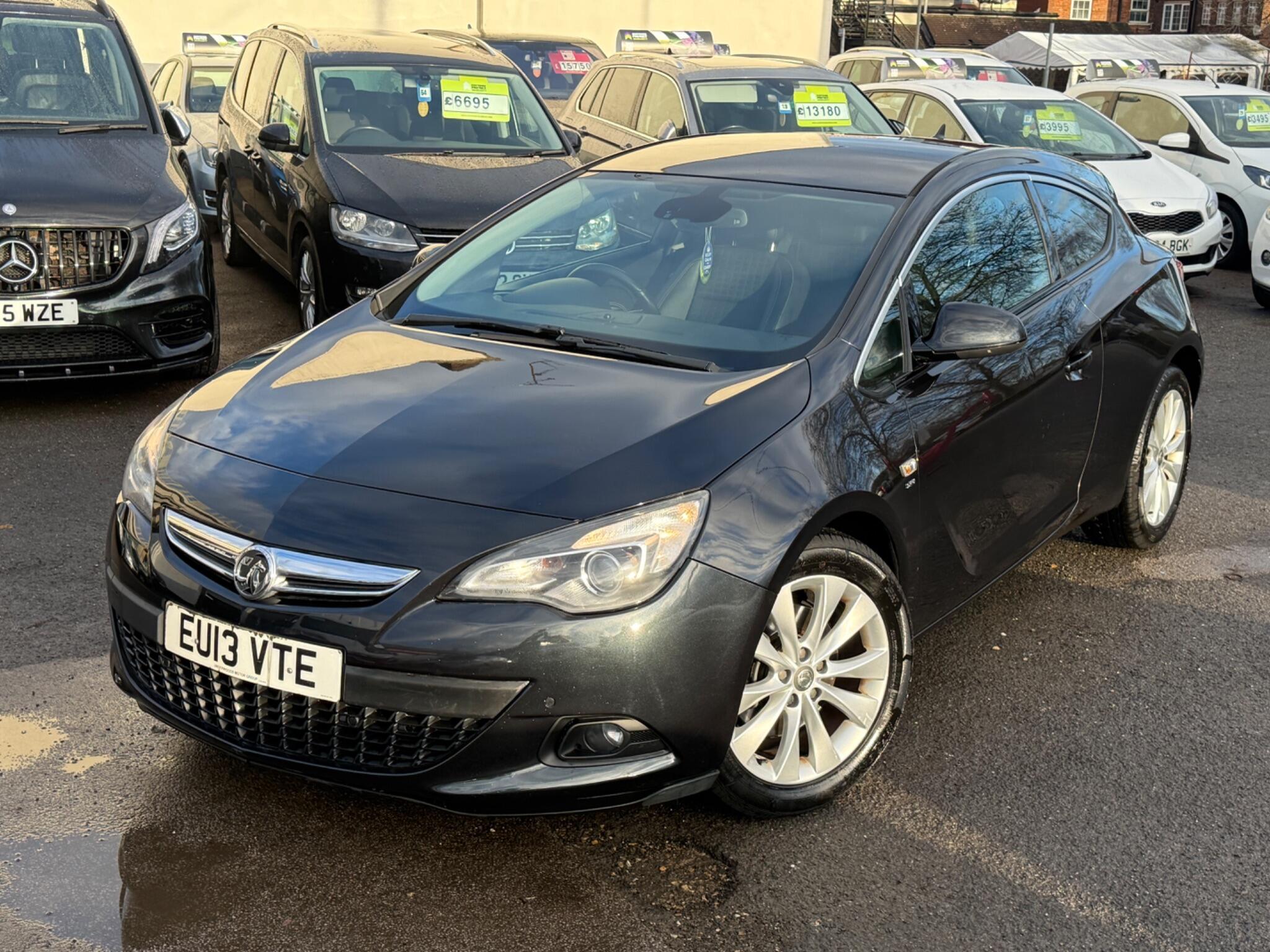Vauxhall Astra GTC - Image 10