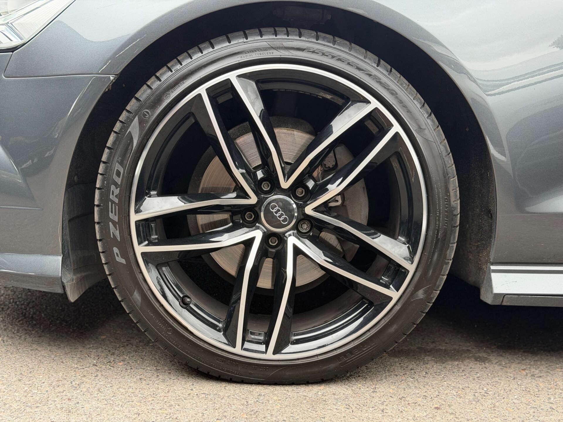 Audi A6 view 10