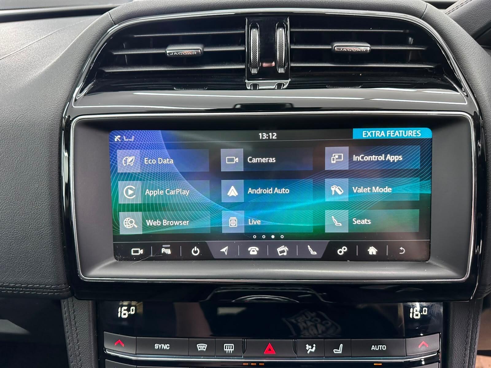 Jaguar F-Pace view 44