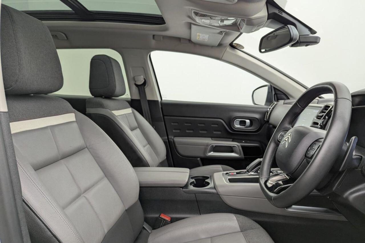 Citroen C5 Aircross view 3