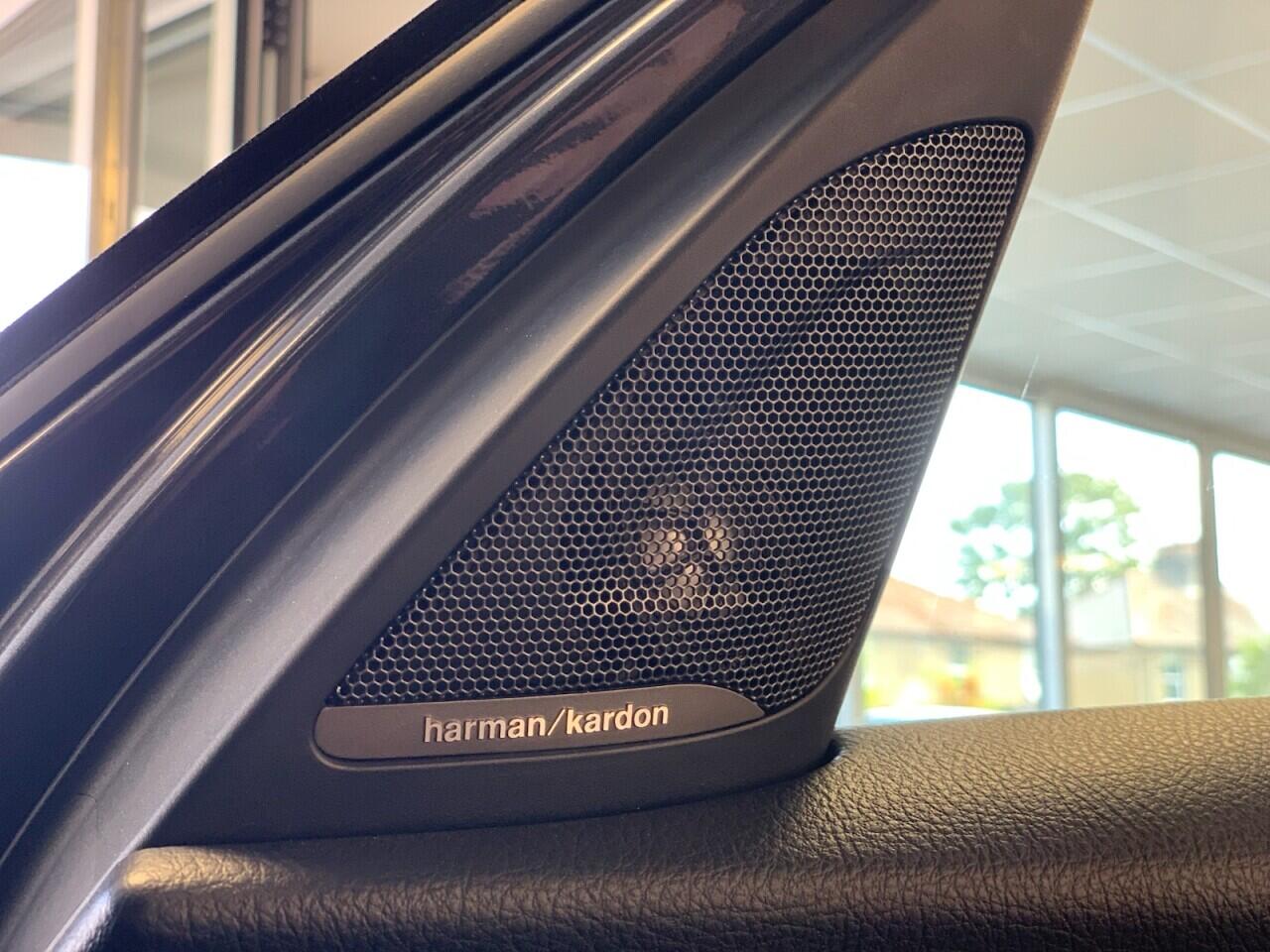 BMW 1 Series view 36