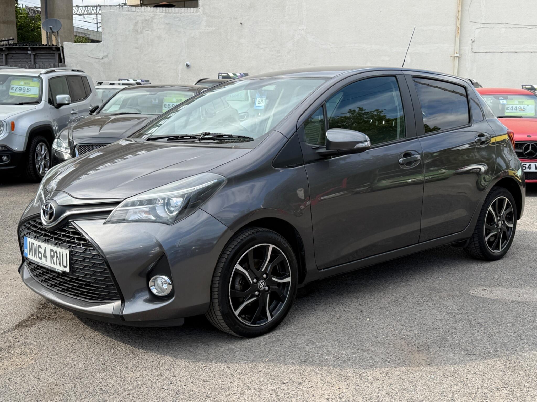 Toyota Yaris - Image 8