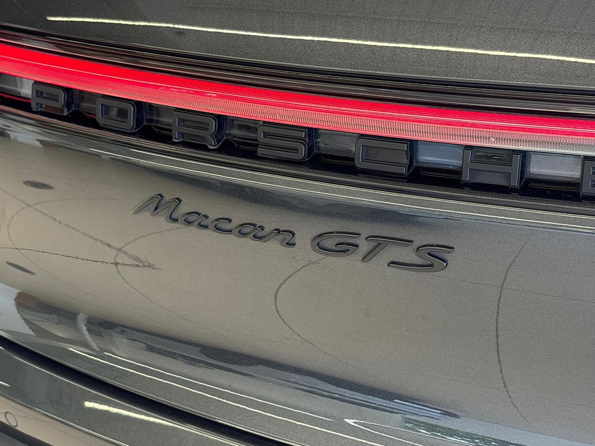 Porsche Macan view 49