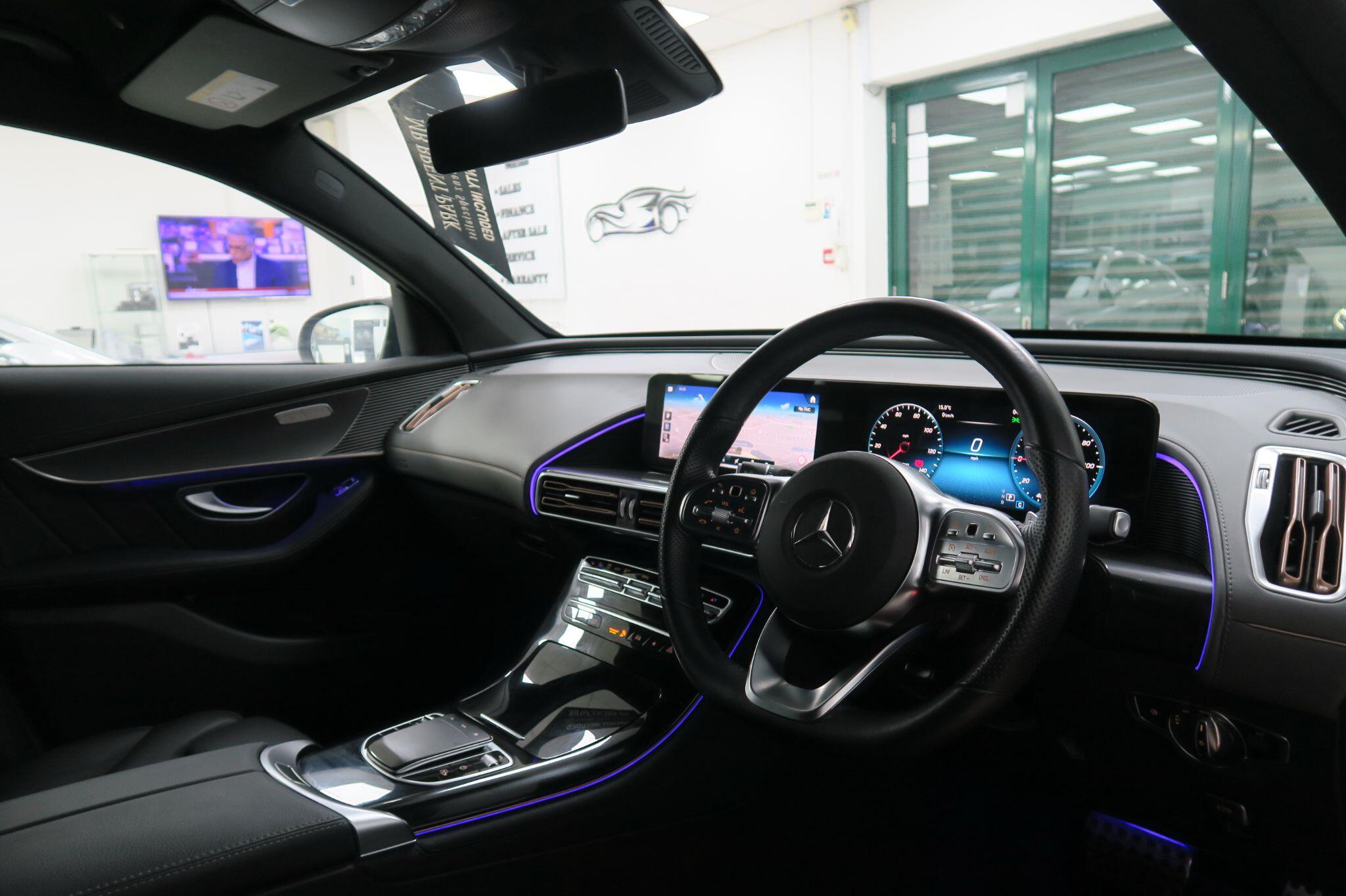 Mercedes-Benz EQC view 10