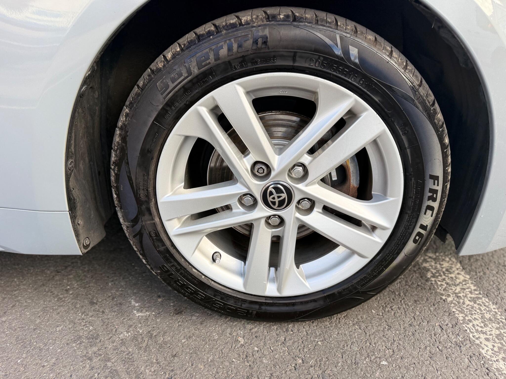 Toyota Corolla view 5