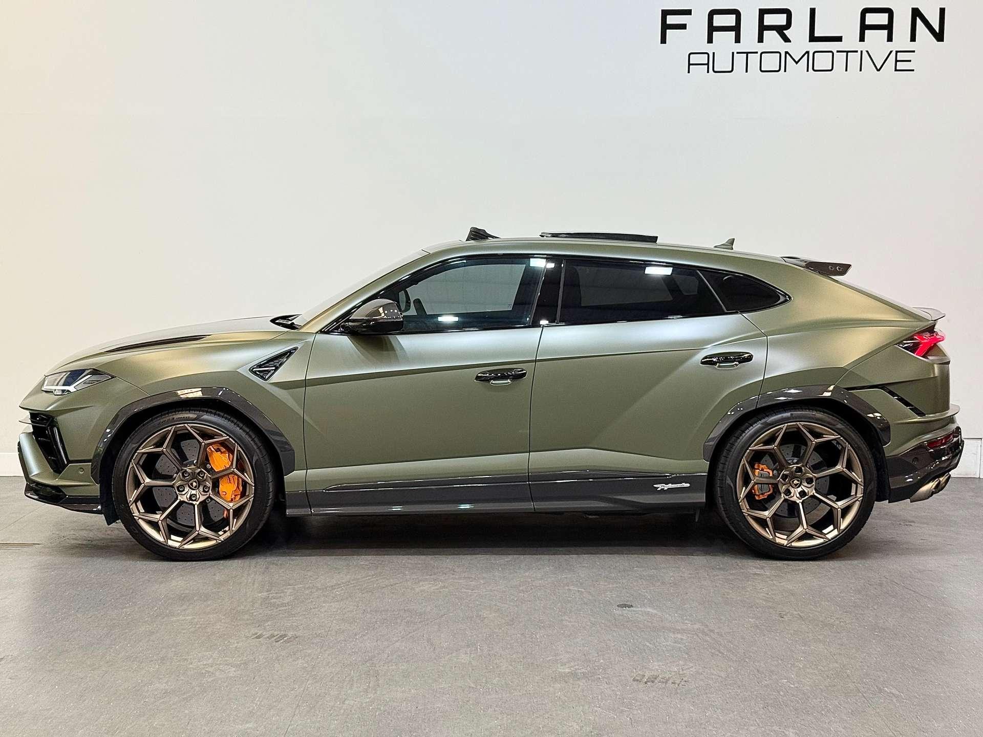 Lamborghini Urus view 20