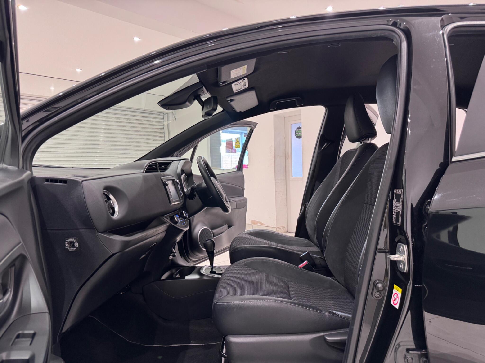 Toyota Yaris view 9
