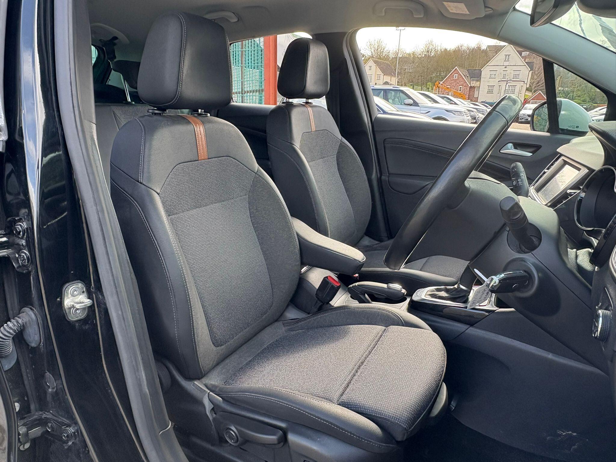 Vauxhall Crossland view 10