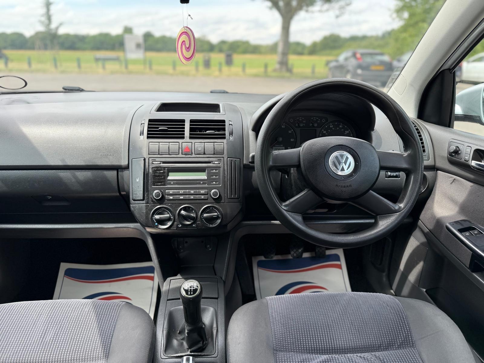 Volkswagen Polo view 23