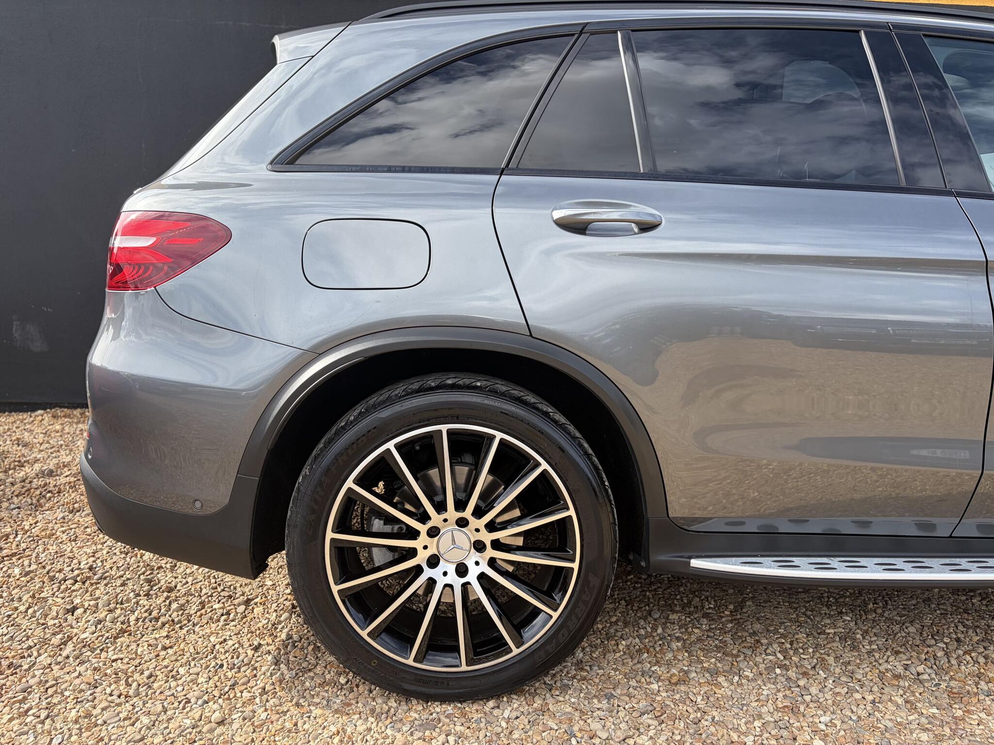 Mercedes-Benz GLC view 13