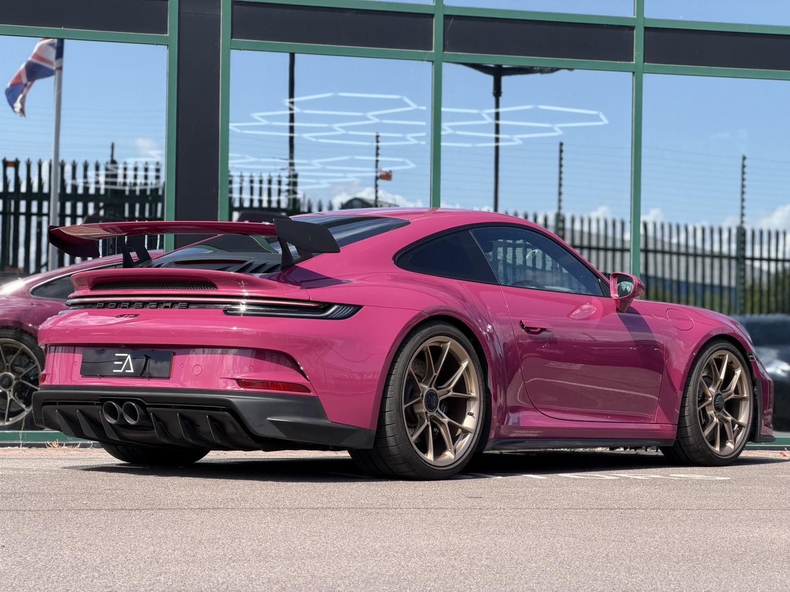 Porsche 911 view 31