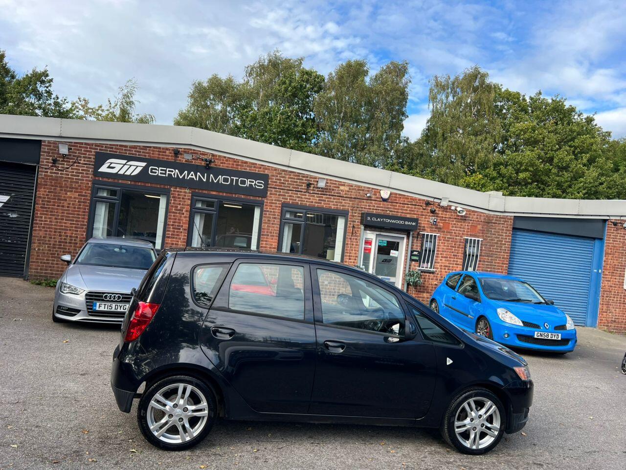 Mitsubishi Colt view 7