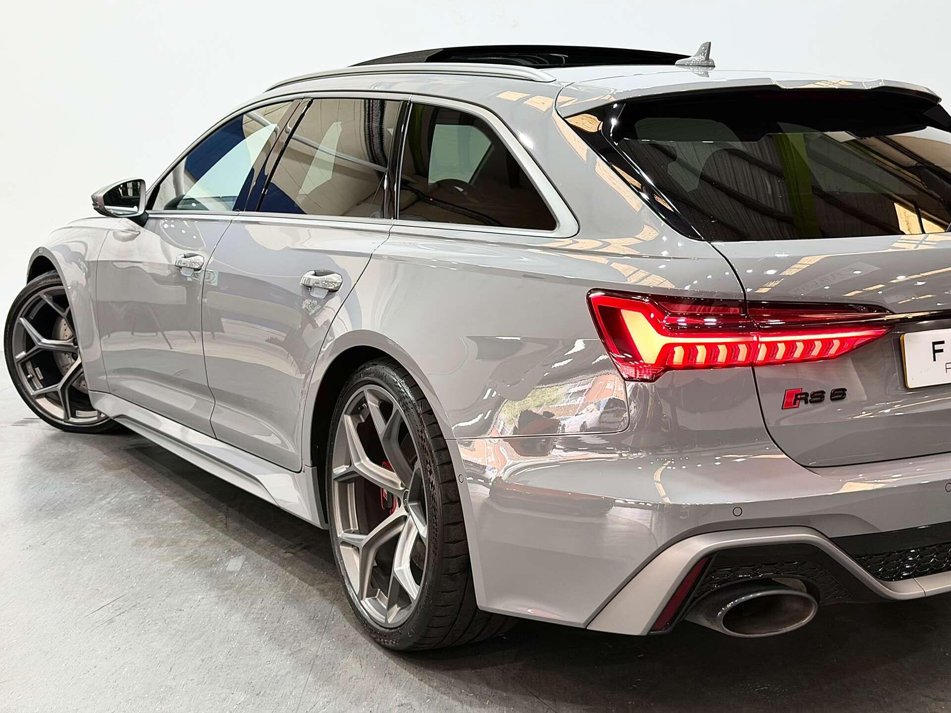 Audi RS6 view 21